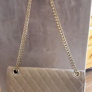 Elegant Quilted Chain Shoulder Bag